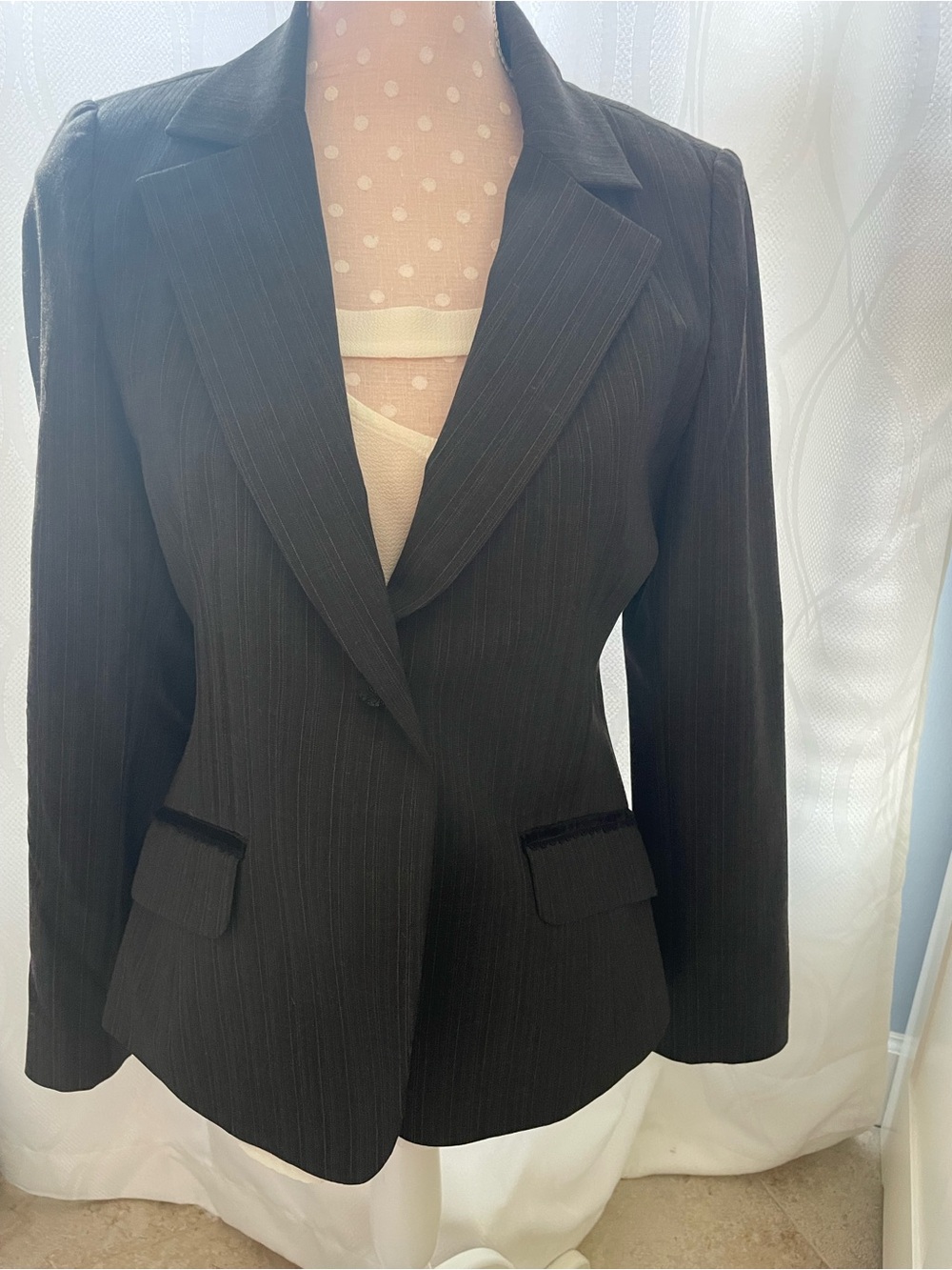 Laundry By Shelli Segal Black Pinstripe Tailored Blazer and Pants. Suit.